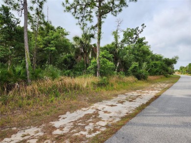 Prime oversized CORNER building site in the heart of Sarasota on Bobcat Trail Golf Club in Florida - for sale on GolfHomes.com, golf home, golf lot