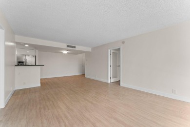 NIicely renovated & freshly painted 2/2 condo in the heart of on North Palm Beach Country Club in Florida - for sale on GolfHomes.com, golf home, golf lot
