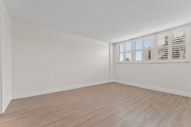 NIicely renovated & freshly painted 2/2 condo in the heart of on North Palm Beach Country Club in Florida - for sale on GolfHomes.com, golf home, golf lot