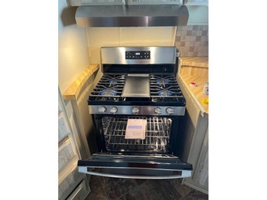Come and see this super affordable home in this fantastic 55+ on Hemet West Mobile Estates in California - for sale on GolfHomes.com, golf home, golf lot
