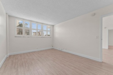 NIicely renovated & freshly painted 2/2 condo in the heart of on North Palm Beach Country Club in Florida - for sale on GolfHomes.com, golf home, golf lot