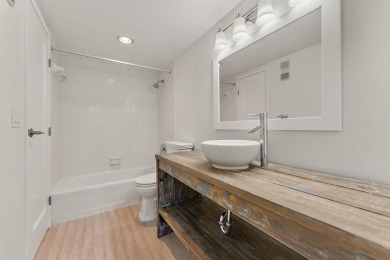 NIicely renovated & freshly painted 2/2 condo in the heart of on North Palm Beach Country Club in Florida - for sale on GolfHomes.com, golf home, golf lot