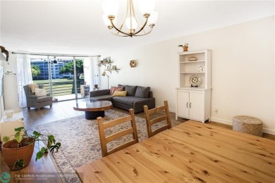 Gorgeous 2/2 condo in a desired golf community of PalmAire - on Palm-Aire Country Club and Resort - Palms in Florida - for sale on GolfHomes.com, golf home, golf lot