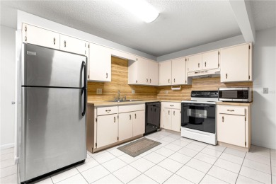 This spacious villa is located in the much sought after 55+ on On Top of the World Golf Course in Florida - for sale on GolfHomes.com, golf home, golf lot