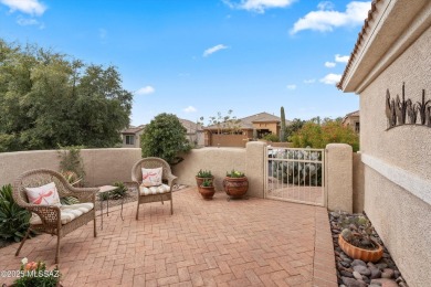 Bright and inviting 2-bedroom, 2-bathroom home with a den on Heritage Highlands At Dove Mountain in Arizona - for sale on GolfHomes.com, golf home, golf lot