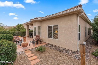 Bright and inviting 2-bedroom, 2-bathroom home with a den on Heritage Highlands At Dove Mountain in Arizona - for sale on GolfHomes.com, golf home, golf lot