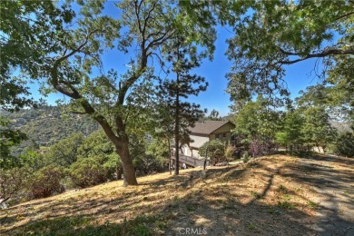 Moderately - gently sloped vacant land in Lake Arrowhead Woods on Lake Arrowhead Country Club in California - for sale on GolfHomes.com, golf home, golf lot