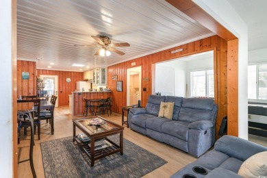 This charming 3-bedroom, 2.5-bath coastal retreat is located on Beachwood Golf Club in South Carolina - for sale on GolfHomes.com, golf home, golf lot