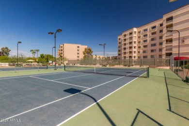 This luxurious 2-bedroom, 2-bathroom condo offers the perfect on Scottsdale Shadows in Arizona - for sale on GolfHomes.com, golf home, golf lot