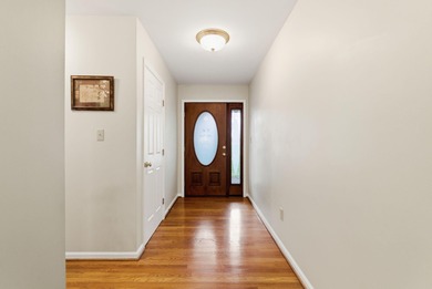 Live the lake life you've always imagined in this one-owner on Peninsula Golf Resort in Kentucky - for sale on GolfHomes.com, golf home, golf lot