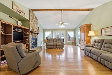 Live the lake life you've always imagined in this one-owner on Peninsula Golf Resort in Kentucky - for sale on GolfHomes.com, golf home, golf lot