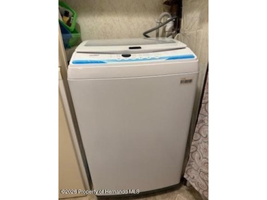 SNOWBIRDS OR HOMEOWNERS WELCOME- YOU OWN the land. 2 Bedroom on Glen Lakes Country Club in Florida - for sale on GolfHomes.com, golf home, golf lot