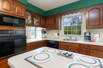 Lovingly maintained 2BR/2BA home with bonus room and extra-large on Mill Creek Country Club in North Carolina - for sale on GolfHomes.com, golf home, golf lot