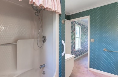 Lovingly maintained 2BR/2BA home with bonus room and extra-large on Mill Creek Country Club in North Carolina - for sale on GolfHomes.com, golf home, golf lot