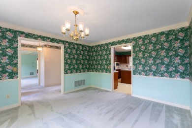 Lovingly maintained 2BR/2BA home with bonus room and extra-large on Mill Creek Country Club in North Carolina - for sale on GolfHomes.com, golf home, golf lot