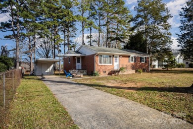 This is a lovely 4 bedroom, 2 bath home sitting on the city golf on Gastonia Municipal Golf Course in North Carolina - for sale on GolfHomes.com, golf home, golf lot