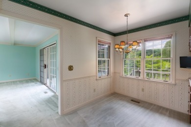 Lovingly maintained 2BR/2BA home with bonus room and extra-large on Mill Creek Country Club in North Carolina - for sale on GolfHomes.com, golf home, golf lot