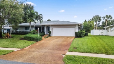 Situated on the 16th & 17th holes of Lakeview Executive Golf on Lakeview Golf Club in Florida - for sale on GolfHomes.com, golf home, golf lot