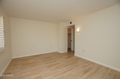 This charming home offers 2 bedrooms, 2 bathrooms, plus a on Pebblebrook Golf Course in Arizona - for sale on GolfHomes.com, golf home, golf lot