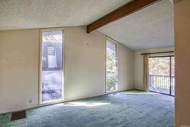 Desoto Golf Course beauty...This 4 bedroom plus office, 3 bath on DeSoto Golf Course in Arkansas - for sale on GolfHomes.com, golf home, golf lot