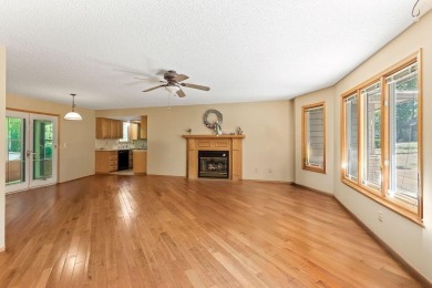 Wonderful home in the Somerset Subdivision! Well-maintained home on Bella Vista Country Club and Golf Course in Arkansas - for sale on GolfHomes.com, golf home, golf lot