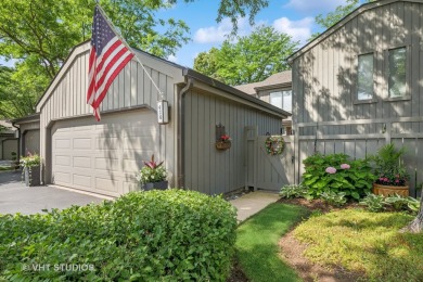 Welcome to this beautifully updated townhome in sought-after on Pine Meadow Golf Club in Illinois - for sale on GolfHomes.com, golf home, golf lot