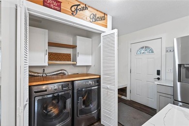 Great opportunity Multi-level house with rooms for everyone! 5 on Manitou Ridge Golf Course in Minnesota - for sale on GolfHomes.com, golf home, golf lot