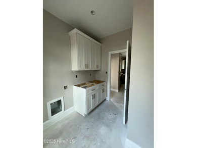 Beautiful 3 bedroom 2.5 bath Ranch home WITH finished bonus on Deercroft Golf and Country Club in North Carolina - for sale on GolfHomes.com, golf home, golf lot