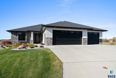 Thoughtfully designed custom ranch that sits in an eastside on Willow Run Golf Course in South Dakota - for sale on GolfHomes.com, golf home, golf lot