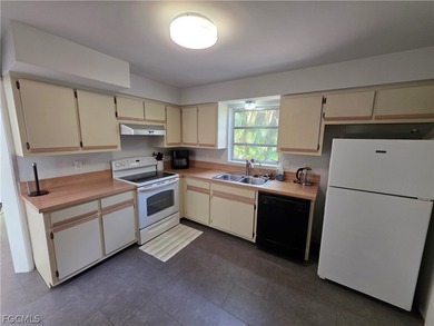 Located in the desirable McGregor Estates corridor of Fort Myers on Fort Myers Country Club in Florida - for sale on GolfHomes.com, golf home, golf lot