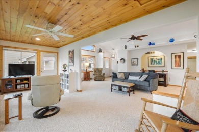 Beautifully updated and spacious condo with lots of windows & on Columbus Country Club in Wisconsin - for sale on GolfHomes.com, golf home, golf lot