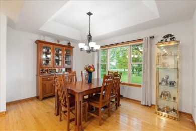 Beautifully updated and spacious condo with lots of windows & on Columbus Country Club in Wisconsin - for sale on GolfHomes.com, golf home, golf lot