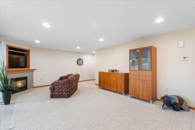 Beautifully updated and spacious condo with lots of windows & on Columbus Country Club in Wisconsin - for sale on GolfHomes.com, golf home, golf lot