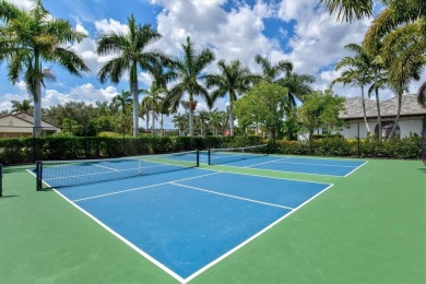 One or more photo(s) has been virtually staged. SELLER'S WILL on Esplanade Golf and Country at Lakewood Ranch in Florida - for sale on GolfHomes.com, golf home, golf lot