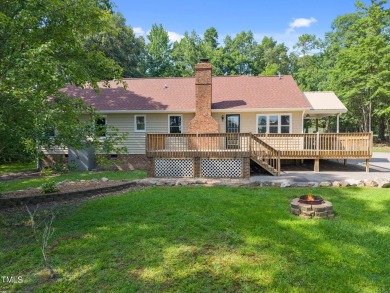 Wonderful single story home with views of beautiful Kerr Lake on Kerr Lake Country Club in North Carolina - for sale on GolfHomes.com, golf home, golf lot