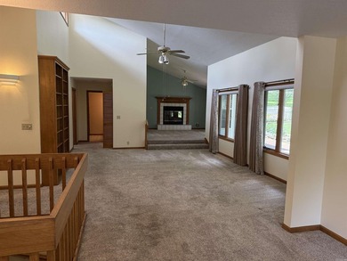 INDIAN HILLS GOLF COURSE BEAUTY!!  Step into the entryway & be on Indian Hills Country Club in Arkansas - for sale on GolfHomes.com, golf home, golf lot