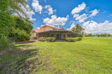 Charming 3 bedroom, 2 bathroom CBS construction home located on Club Med Sandpiper in Florida - for sale on GolfHomes.com, golf home, golf lot