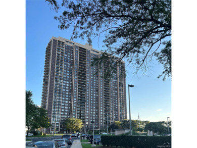Must see !!!!!  Top floor apartment with Breathtaking Views of on Towers Country Club in New York - for sale on GolfHomes.com, golf home, golf lot