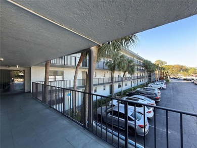 Welcome to beautiful Boca Raton! This move-in ready unit is a on Boca Dunes Golf and Country Club in Florida - for sale on GolfHomes.com, golf home, golf lot