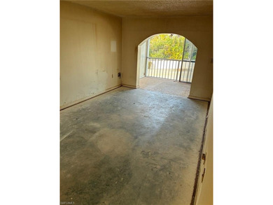 ESTATE SALE: HANDYMAN SPECIAL BARGAIN OPPORTUNITY! Completely on High Point Country Club in Florida - for sale on GolfHomes.com, golf home, golf lot