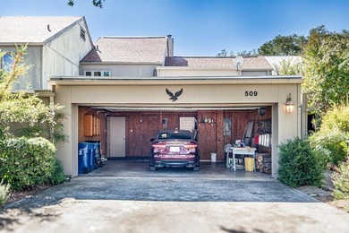 SPACIOUS TOWNHOME WITH PREMIER VIEW OF RIVERHILL GOLF COURSE AT on Riverhill Country Club in Texas - for sale on GolfHomes.com, golf home, golf lot