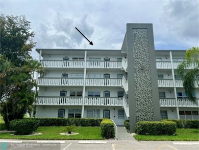 LOCATION! LOCATION!! DIRECTLY AROSS FROM THE CLUBHOUSE! COME AND on Hillsboro Pines Golf in Florida - for sale on GolfHomes.com, golf home, golf lot