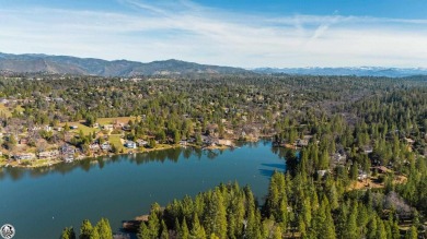 Discover the charm of Pine Mountain Lake with this move-in ready on Pine Mountain Lake Country Club in California - for sale on GolfHomes.com, golf home, golf lot