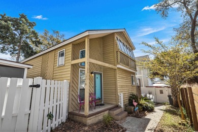 Beautifully remodeled and fully furnished 3 bedroom, 2 bath home on Beachwood Golf Club in South Carolina - for sale on GolfHomes.com, golf home, golf lot