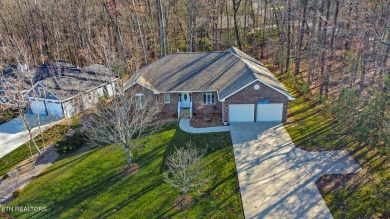 Welcome to a beautifully maintained ranch home, ideally situated on Heatherhurst Golf Course in Tennessee - for sale on GolfHomes.com, golf home, golf lot