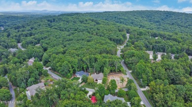 Welcome to a beautifully maintained ranch home, ideally situated on Heatherhurst Golf Course in Tennessee - for sale on GolfHomes.com, golf home, golf lot