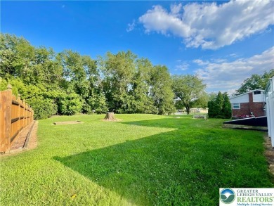 Beautiful Single and VERY LOW maintenance home in the upscale on Wyoming Valley Country Club in Pennsylvania - for sale on GolfHomes.com, golf home, golf lot