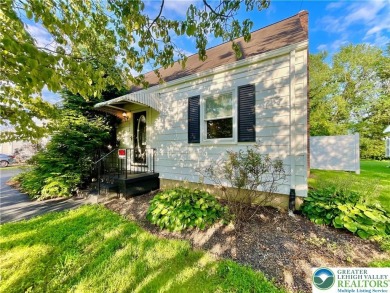 Beautiful Single and VERY LOW maintenance home in the upscale on Wyoming Valley Country Club in Pennsylvania - for sale on GolfHomes.com, golf home, golf lot