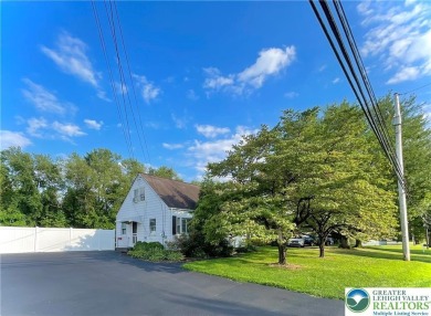 Beautiful Single and VERY LOW maintenance home in the upscale on Wyoming Valley Country Club in Pennsylvania - for sale on GolfHomes.com, golf home, golf lot