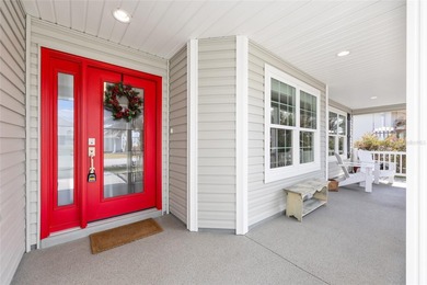 ~7 MINUTES FROM EASTPORT BY GOLF CART~ ~2020 ROOF, HVAC, HOT on Pennbrooke Fairways in Florida - for sale on GolfHomes.com, golf home, golf lot